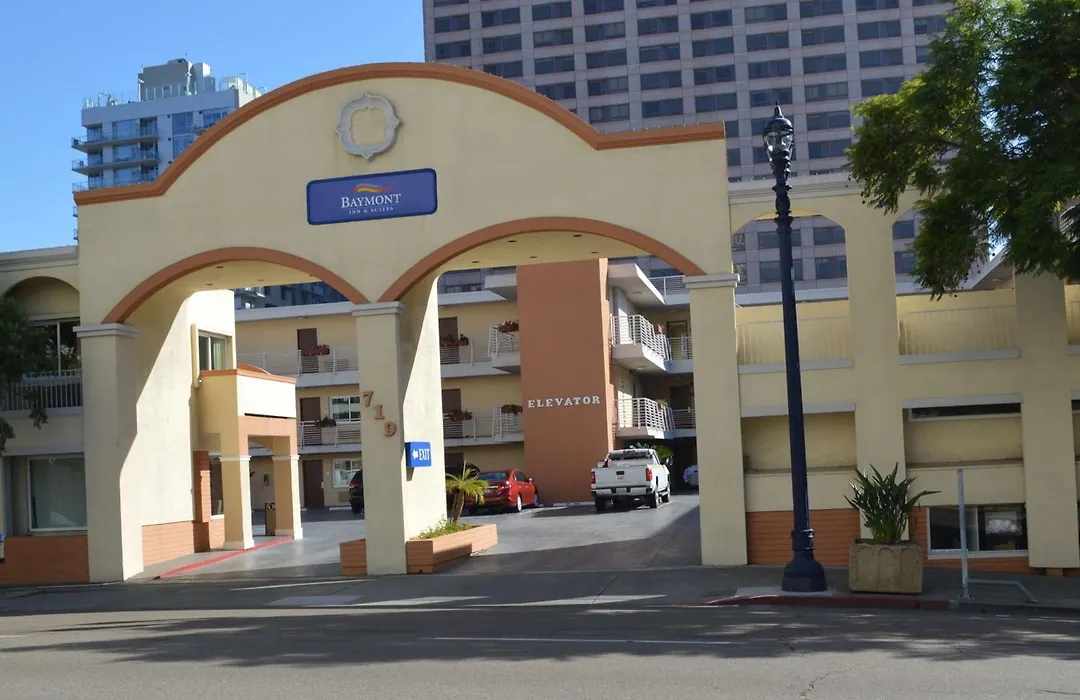 Baymont By Wyndham San Diego Downtown-1