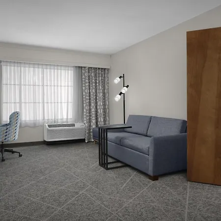 Hampton Inn San Diego Downtown-2