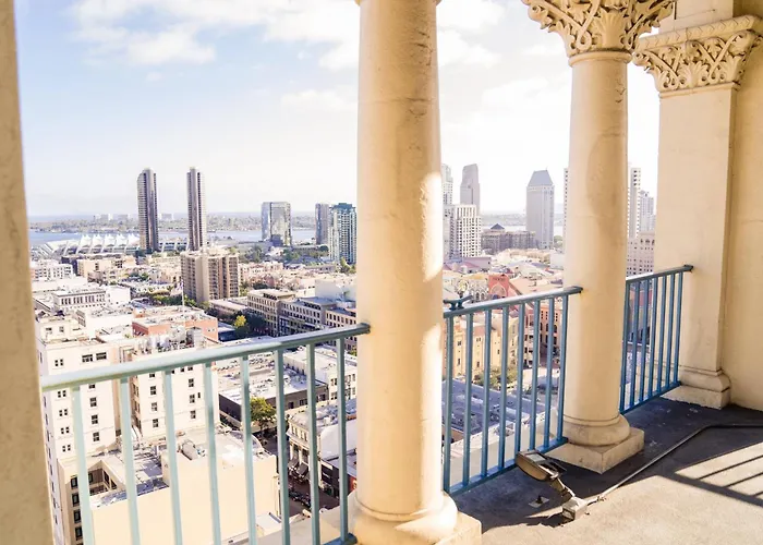 Courtyard By Marriott San Diego Downtown
